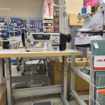 Промышленная автоматическая швейная машина перетоп JUKKY 0303-D3 со столом в Минске и Беларуси