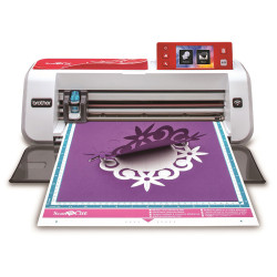 Раскройный плоттер Brother CM 700 ScanNCut